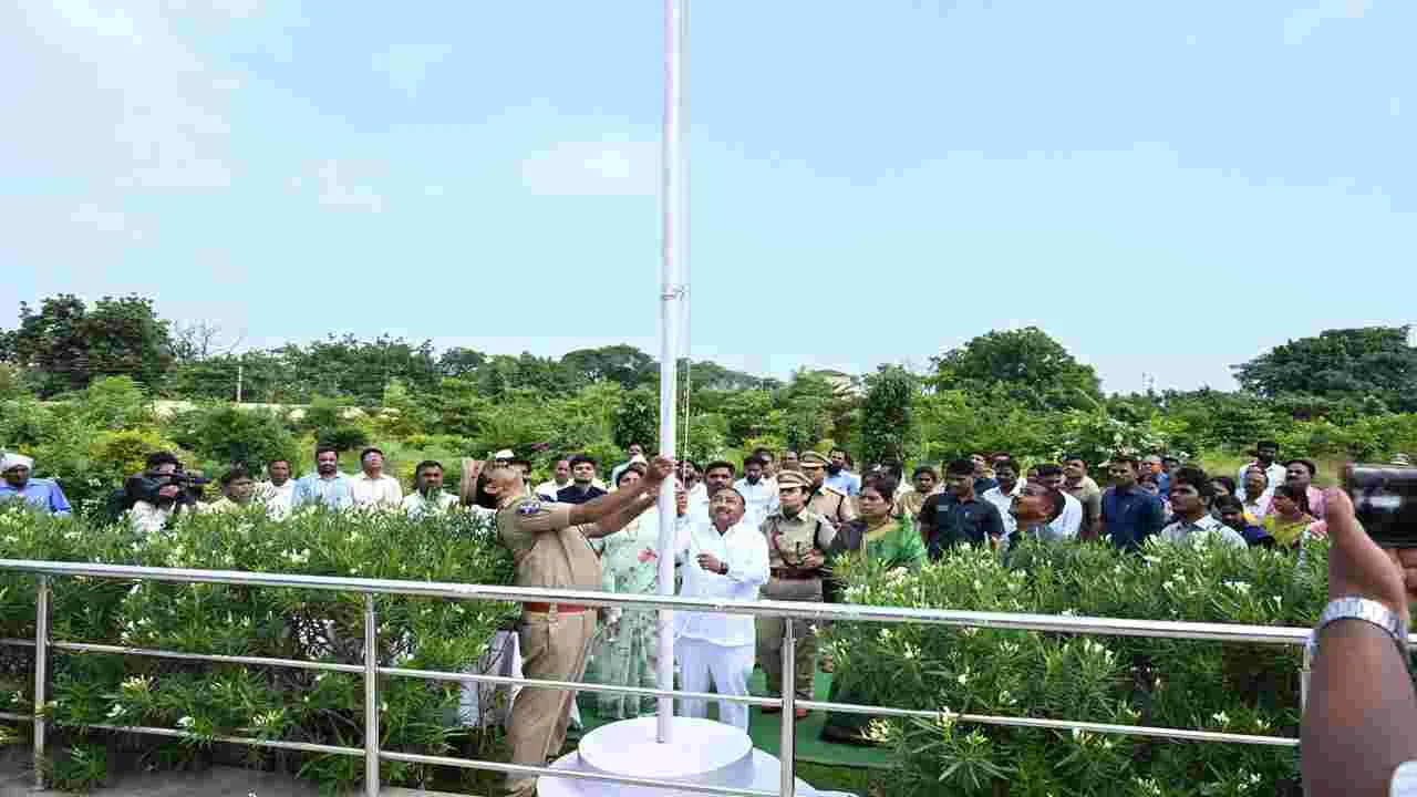 kumaram bheem asifabad- వీర యోదుల త్యాగాలు చిరస్మరణీయం kumaram bheem asifabad- వీర యోదుల త్యాగాలు చిరస్మరణీయం