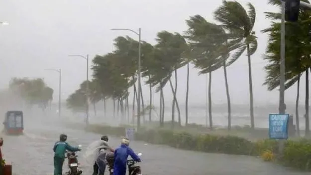 కొనసాగుతున్న అల్పపీడనం