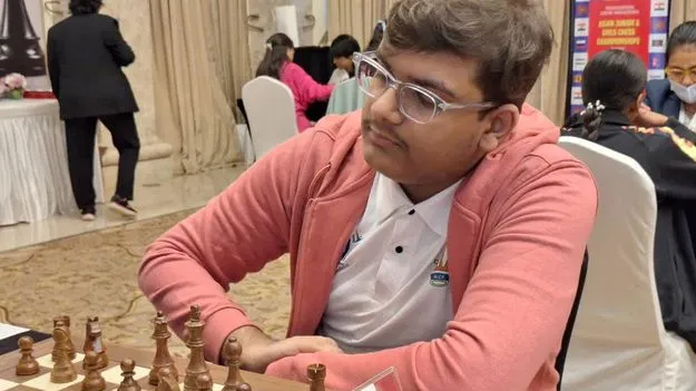 టైటిల్‌కు అడుగు దూరంలో ప్రతీతి, మయాంక్‌