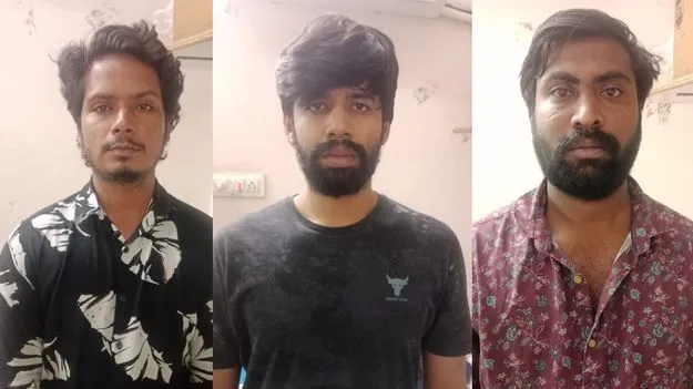 డబ్బు కోసం స్నేహితుల ఆగడం