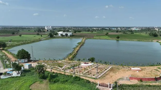  పల్లె చెరువులకు కొత్తకళ