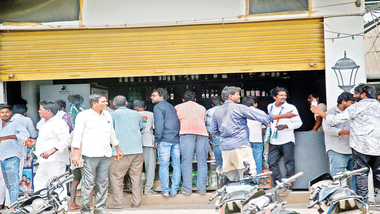 మద్యం షాపుల రెన్యువల్‌