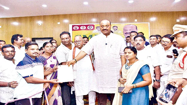   ఏకపక్ష విజయమే లక్ష్యం