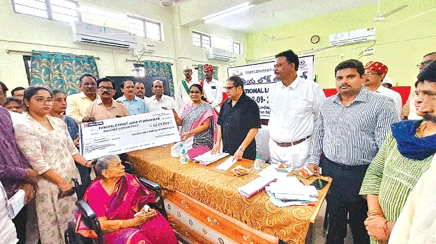 జాతీయ లోక్‌అదాలత్‌లో 12,159 కేసుల పరిష్కారం