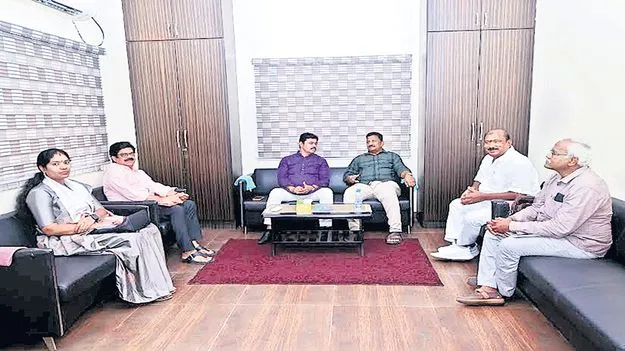 స్థానిక ఎన్నికలకు సన్నద్ధం