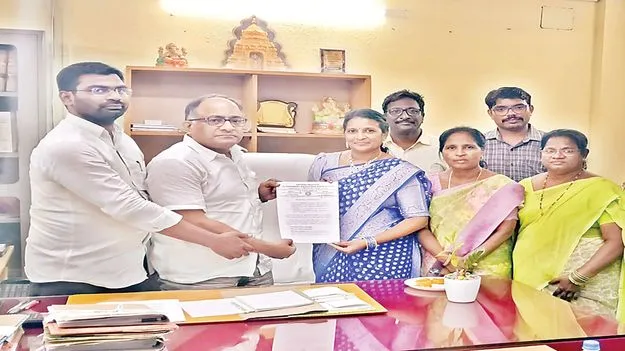 వాణిజ్య పన్నుల శాఖ ఉద్యోగుల  సర్దుబాటు కొలిక్కి