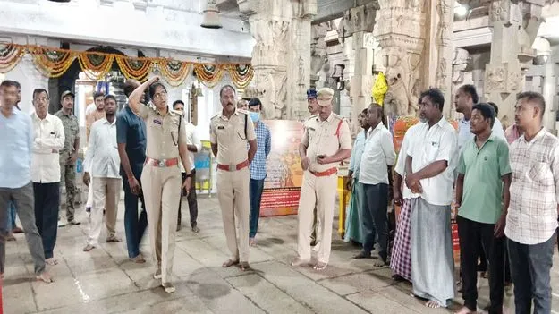 శ్రీరంగనాయక స్వామి ఆలయంలో చోరీ