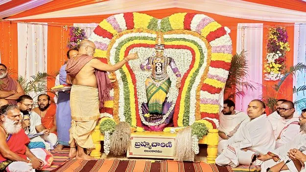 బ్రహ్మచారిణీ నమోస్తుతే..