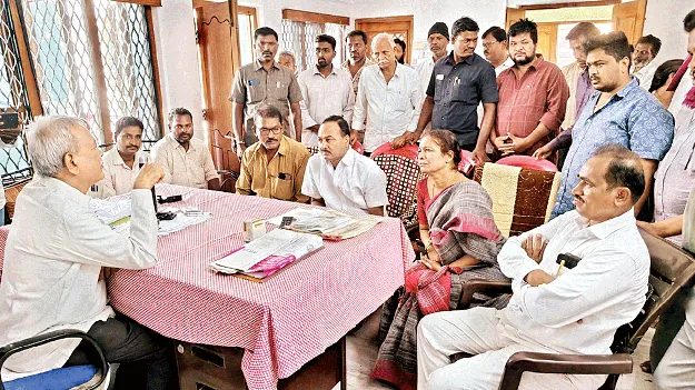 మాజీ ఎమ్మెల్యే గఫూర్‌కు ప్రముఖుల పరామర్శ