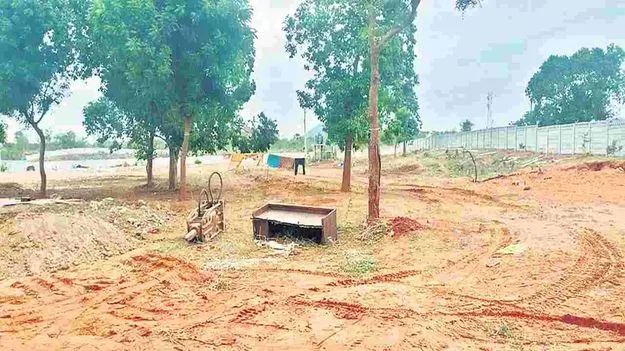 విశాఖ సర్వే డీడీపై బదిలీ వేటు 