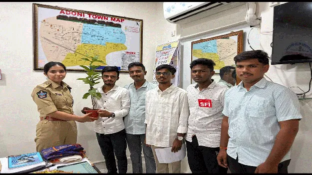   మహిళా పోలీస్‌ స్టేషన ఏర్పాటు చేయాలి