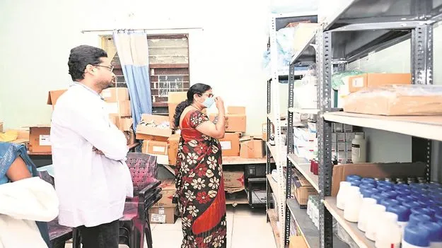 kumaram bheem asifabad- అనుమతి లేకుండా గైర్హాజరైతే చర్యలు 