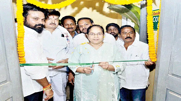 మహిళా సంక్షేమానికి ప్రాధాన్యం