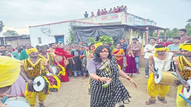 kumaram bheem asifabad- ఘనంగా గణేశ్‌ నిమజ్జనం 