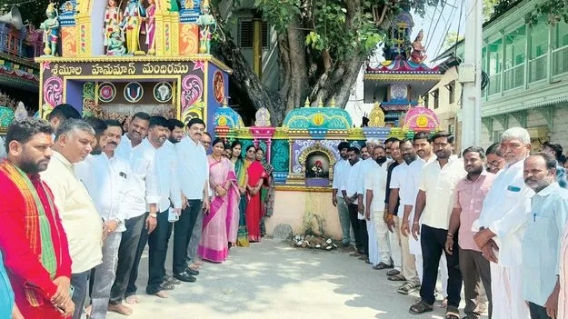 పట్టణాభివృద్ధికి రూ. 15 కోట్ల నిధులు 