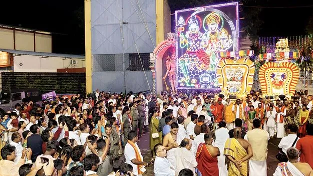 చంద్రఘంట అలంకారంలో భ్రామరి