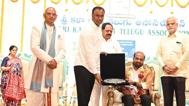 భాషలపై దురభిమానం వద్దు