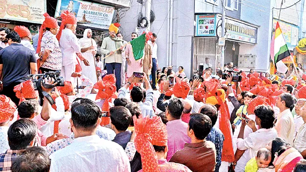 అహింసా సిద్ధాంతం అందరికీ ఆదర్శప్రాయం