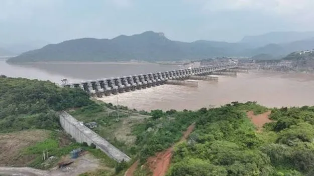 విదేశీ నిపుణుల ఆఖరి పర్యటన