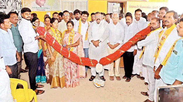 టీడీపీ విజయమే లక్ష్యంగా పని చేయాలి