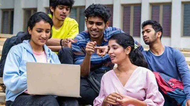 బీసీ యువతకు ఉచిత సివిల్స్‌ కోచింగ్‌