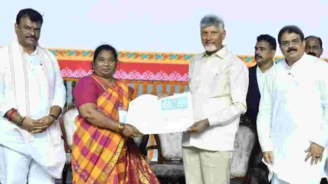 బెజవాడలో పేదలకు పట్టాభిషేకం – general బెజవాడలో పేదలకు పట్టాభిషేకం – general