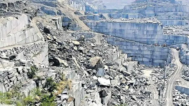 మైన్స్‌ ‘సేఫ్టీ’ గాలికి!