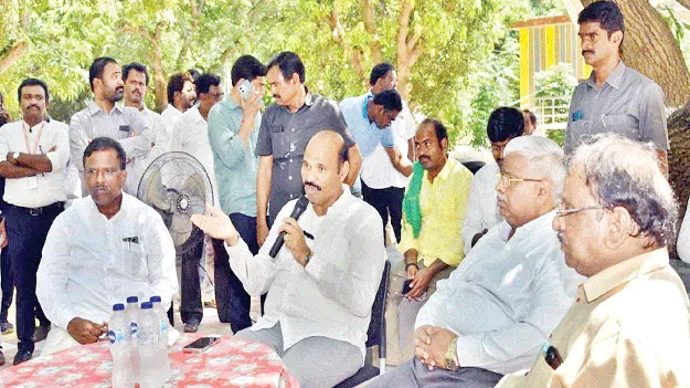 నూజివీడును పారిశ్రామిక హబ్‌గా తీర్చిదిద్దుతా : మంత్రి పార్థసారథి