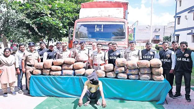 140 కిలోల గంజాయి స్వాధీనం