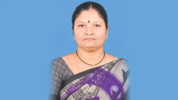 ప్రియుడితో కలిసి తల్లి హత్య 