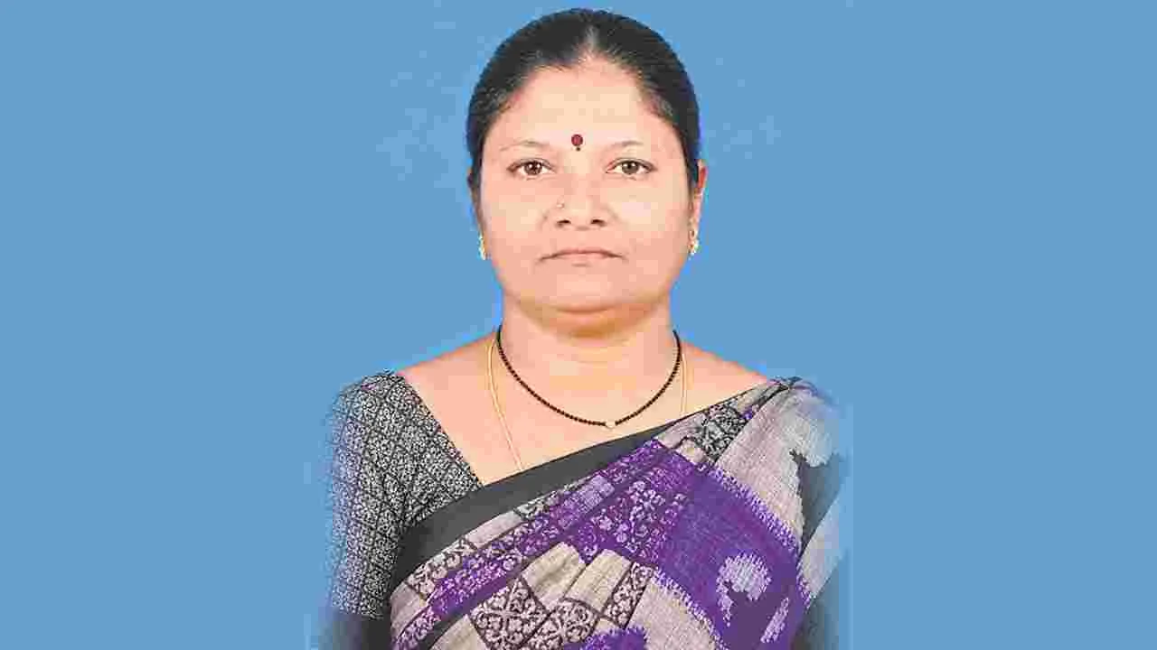 ప్రియుడితో కలిసి తల్లి హత్య
