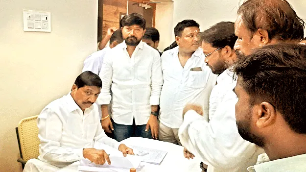 సమస్యలను పరిష్కరించండి