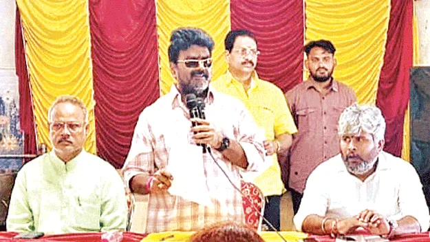  ప్రజలకు నిత్యం అందుబాటులో ఉండాలి