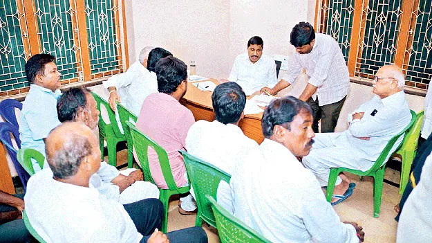 నాయకులు సమన్వయంతో పనిచేయాలి