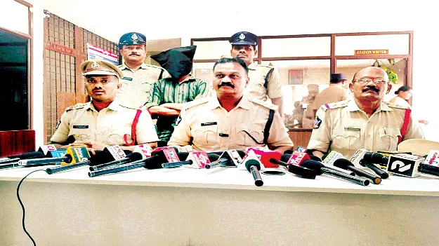   స్నేహితుడే చంపేశాడు..