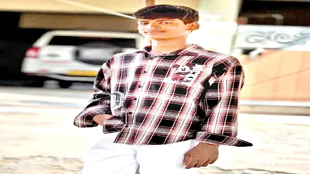 పొలం పనికి వెళ్లి..పాము కాటుకు గురై.. 