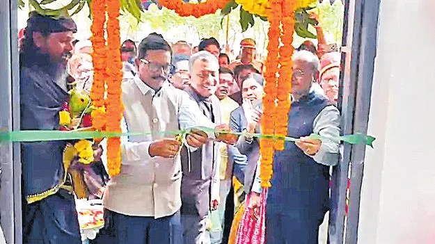 పెండింగ్‌ కేసులు సత్వరం పరిష్కరించాలి