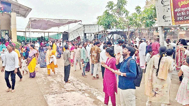 శ్రీవారి క్షేత్రంలో భక్తుల రద్దీ 