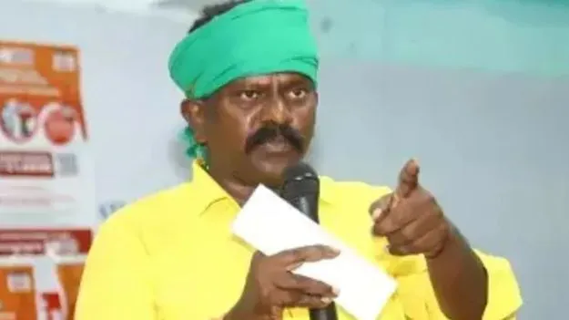 టీచర్‌ను ఇంటికి పిలిచి కొట్టారు