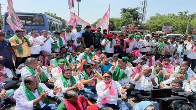 Karimnagar:  నిరంతరాయంగా కరెంట్‌ ఇవ్వండి