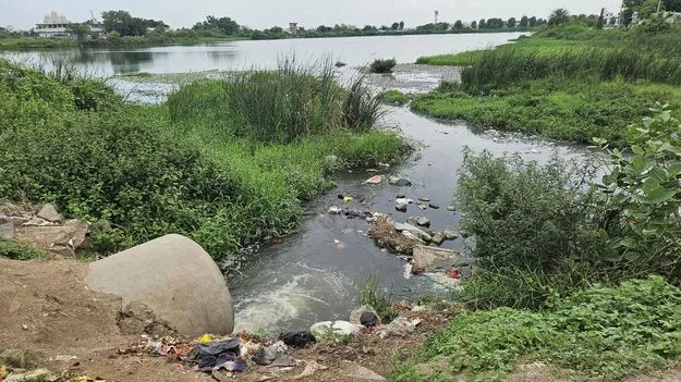 Jagityala:  చింతకుంట చెరువులోకి మురుగు వరద