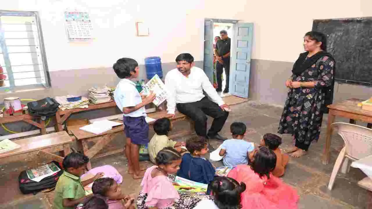 Mancherial: రైతులకు ఇబ్బందులు లేకుండా ధాన్యం కొనుగోలు చేపట్టాలి Mancherial: రైతులకు ఇబ్బందులు లేకుండా ధాన్యం కొనుగోలు చేపట్టాలి