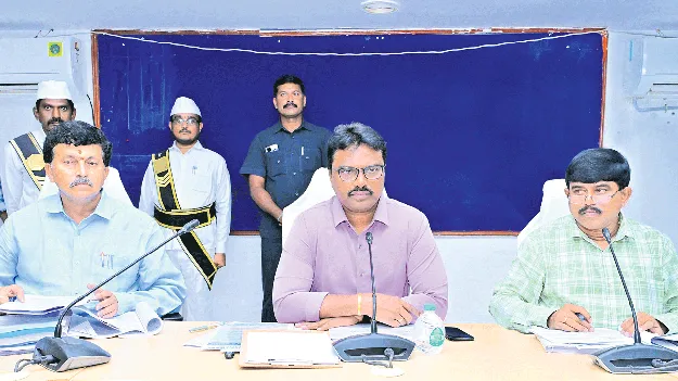 నామినేషన్ల ప్రక్రియలో అలక్ష్యం వద్దు