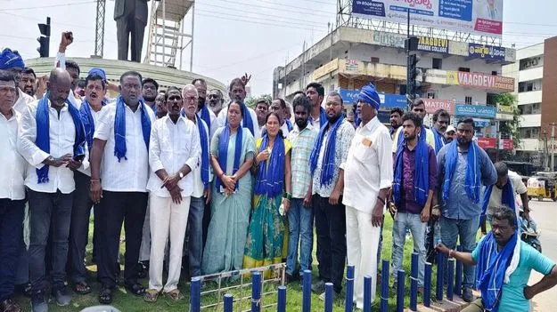 దళితులను అవమానించిన ఎంపీ 