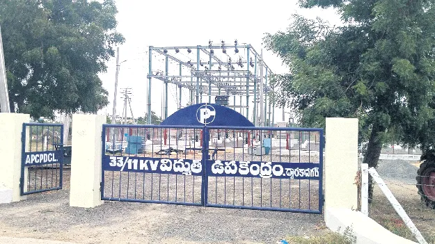 నిర్దేశిత ప్రమాణాలతో రోడ్డు నిర్మాణ పనులు