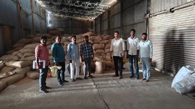 రైసుమిల్లుల్లో విజిలెన్స్‌ అధికారుల తనిఖీలు 