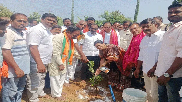 దేశ అభివృద్ధే మోదీ లక్ష్యం : ఎంపీ డీకే అరుణ