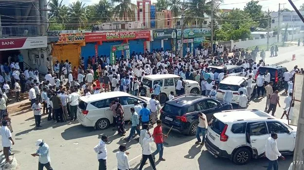 జగన్‌ అడ్డాలో వైసీపీ అరాచకం!