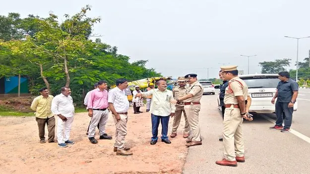 రోడ్డు భద్రత ప్రతీ ఒక్కరి బాధ్యత