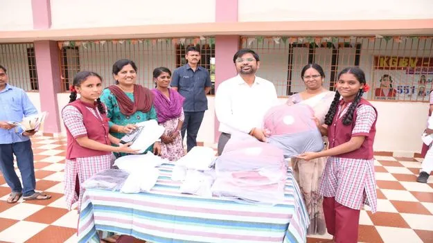 విద్యార్థులు ఇష్టపడి చదవాలి 